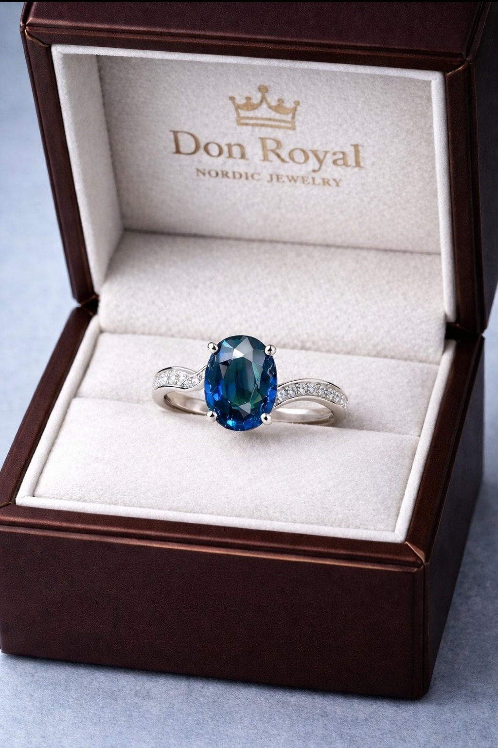 Blue sapphire and diamond gold ring