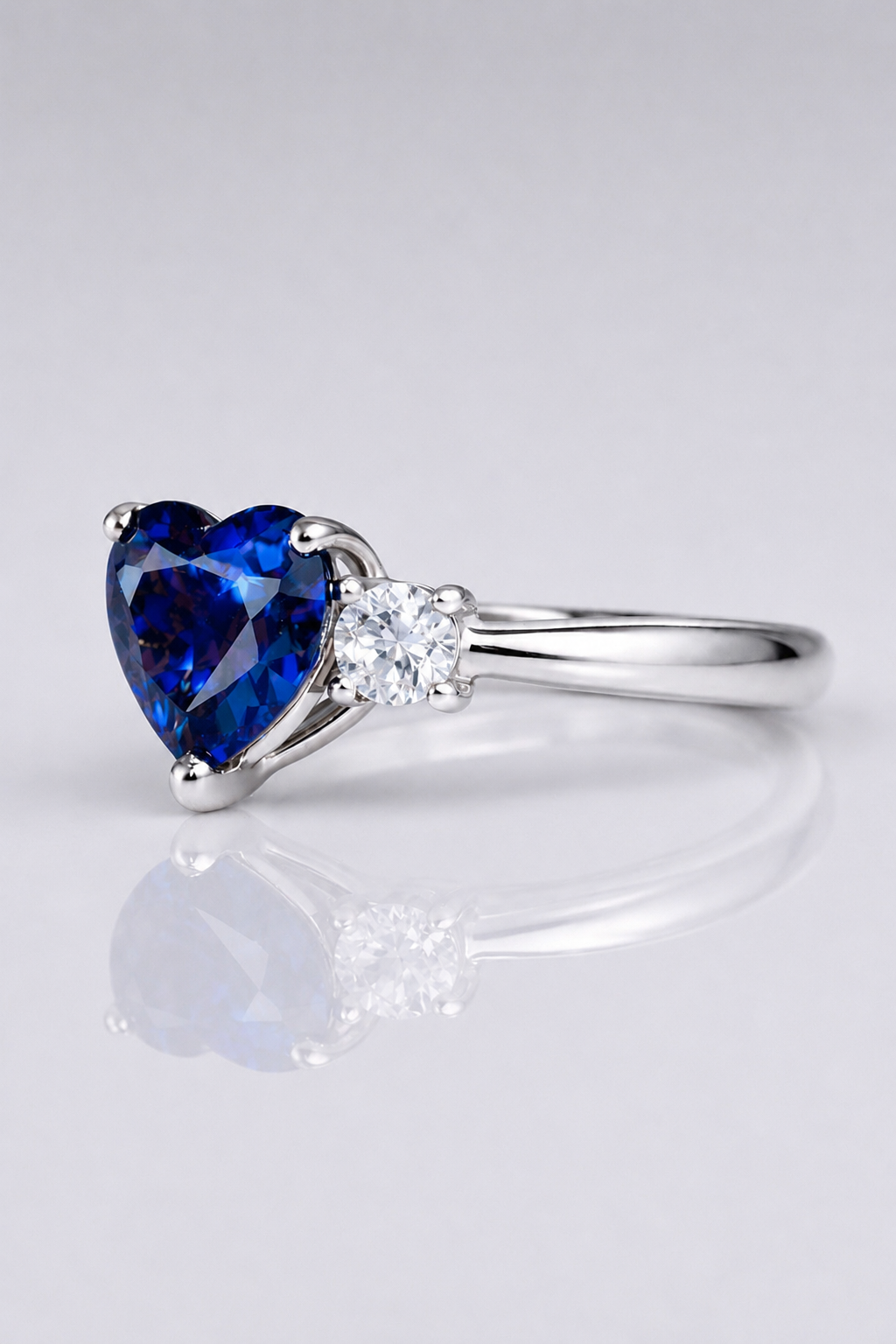 Eternal Heart blue sapphire diamond three-stone platinum ring