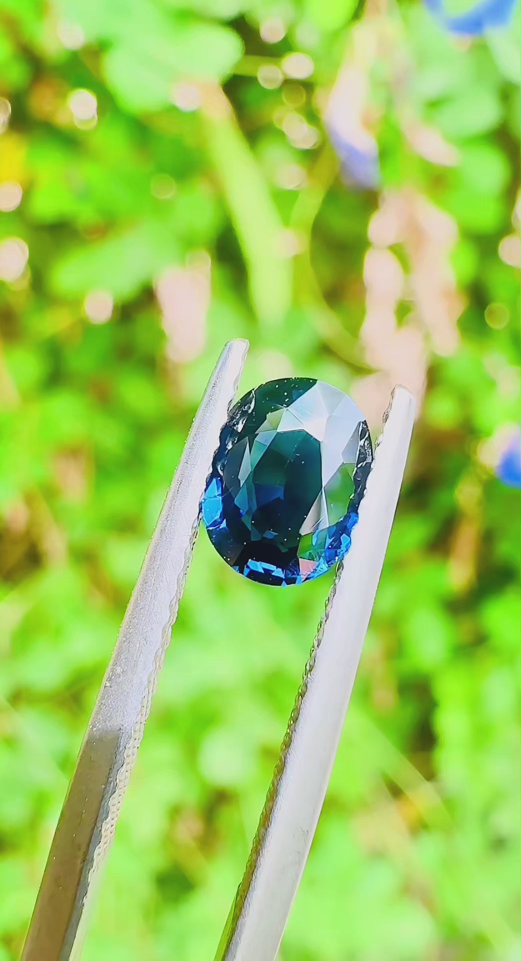 0.88 ct blue sapphire certified