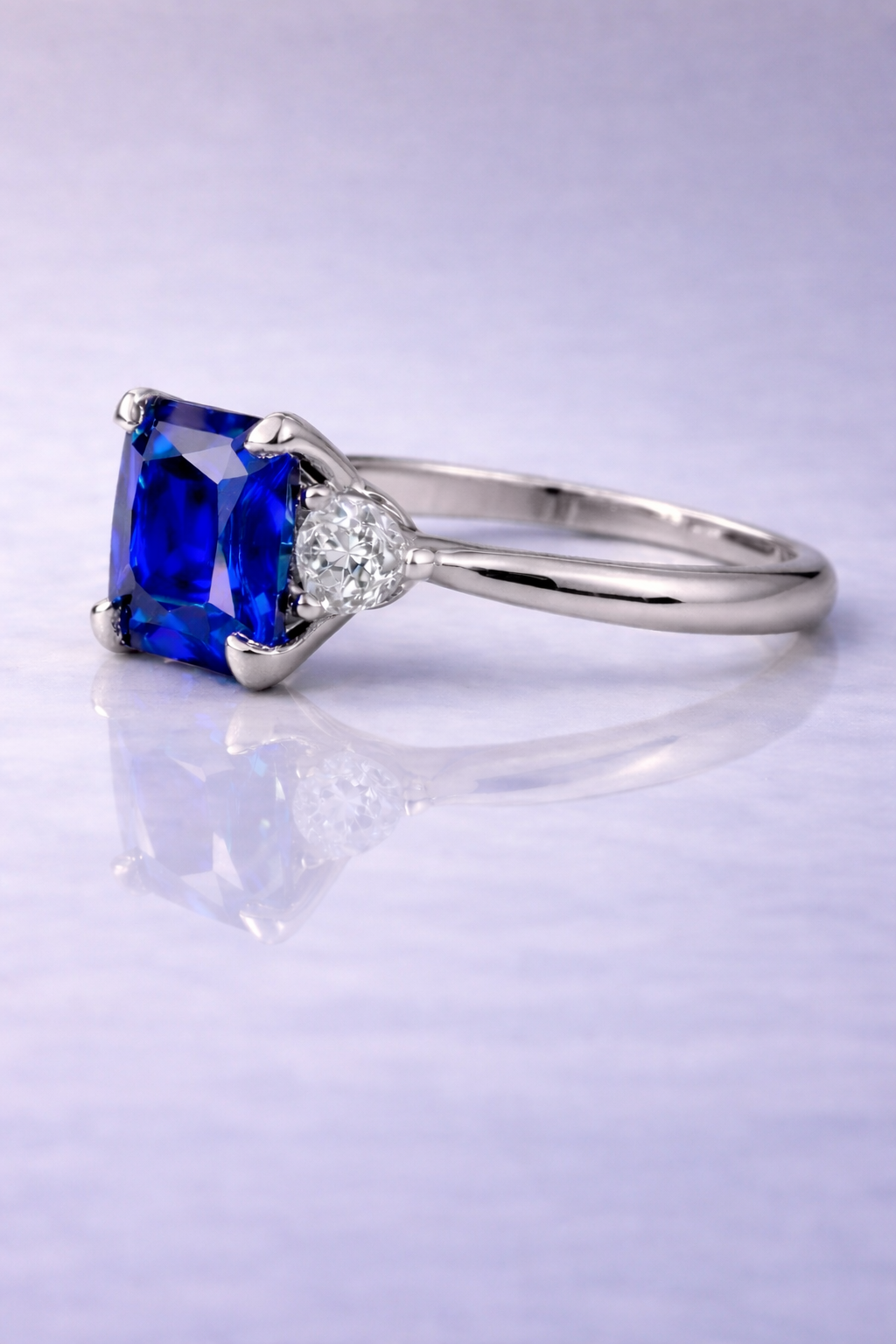 blue sapphire diamond platinum ring